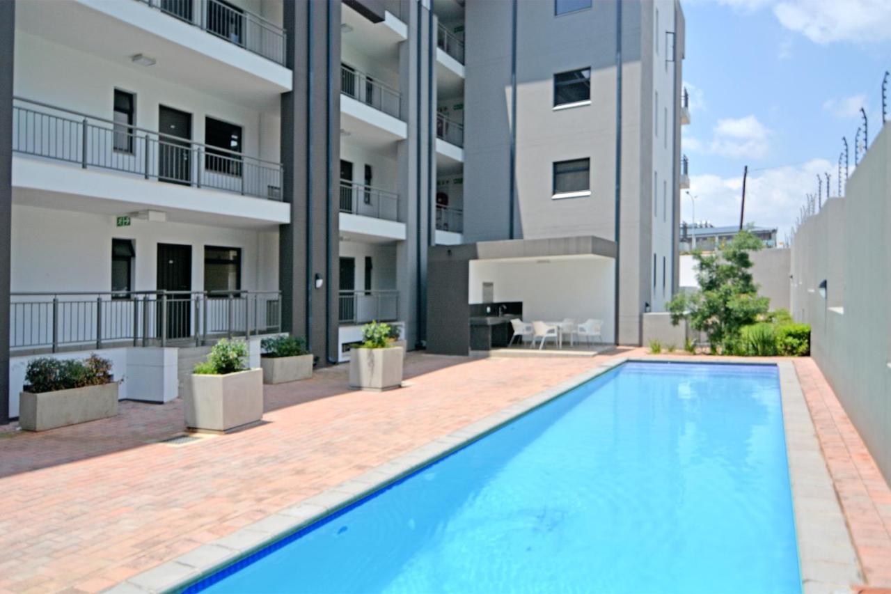 Zwelakho Furnished Apartments The Cube Johannesburg Exterior foto
