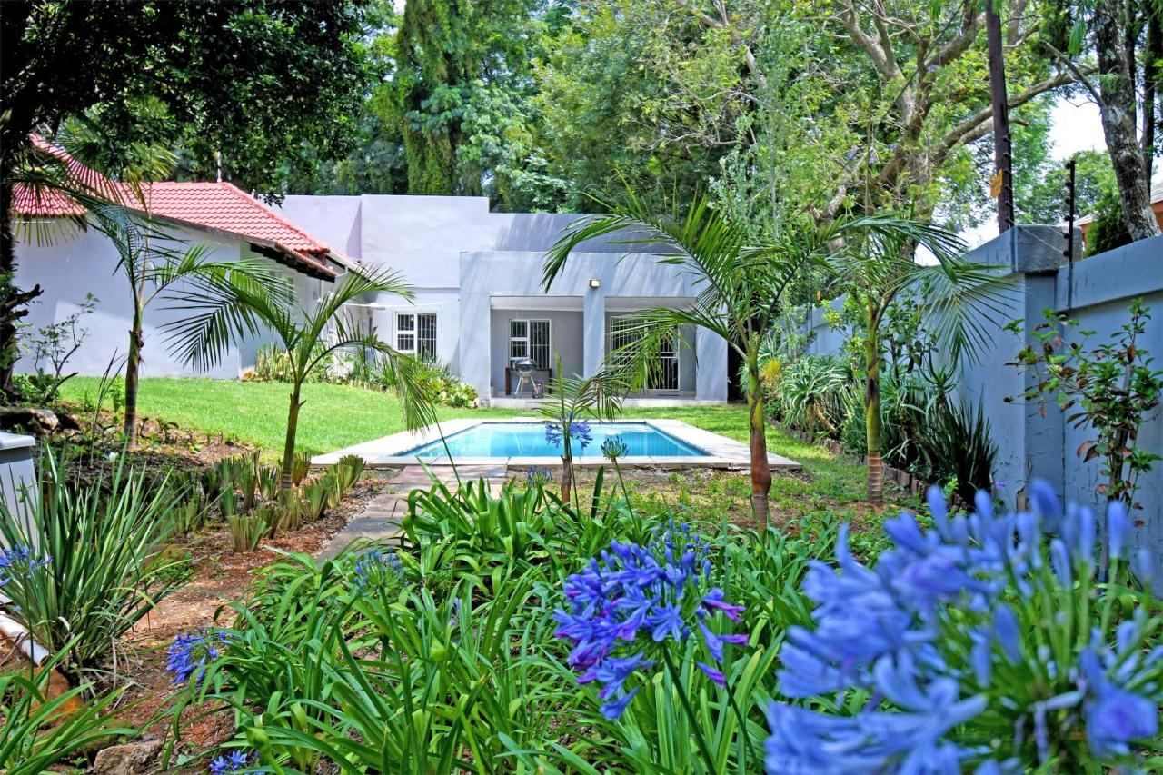Zwelakho Furnished Apartments The Cube Johannesburg Exterior foto