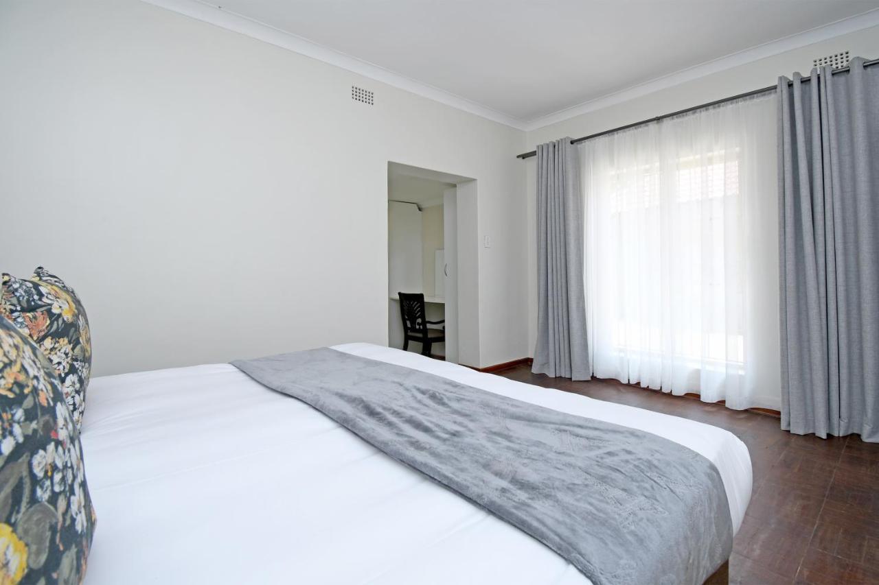 Zwelakho Furnished Apartments The Cube Johannesburg Exterior foto