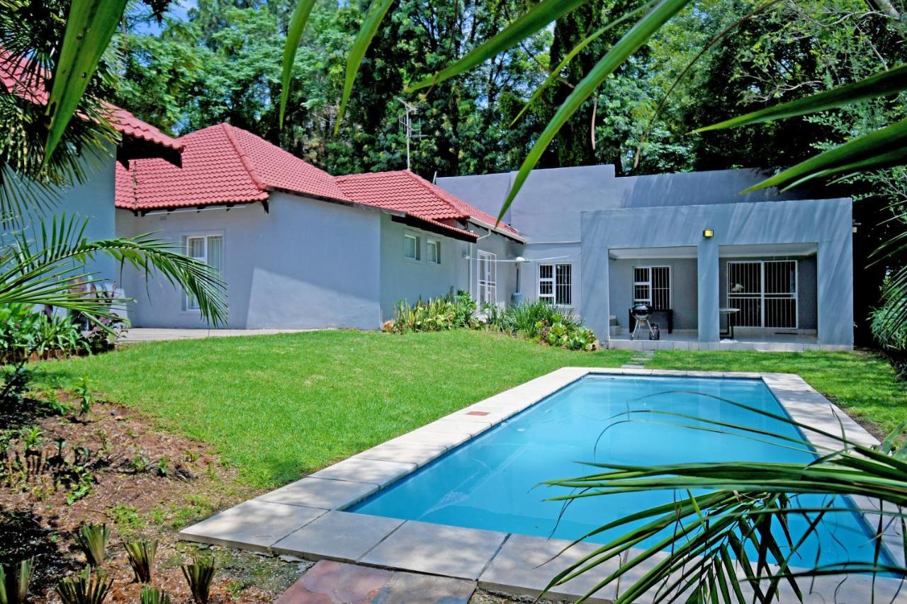 Zwelakho Furnished Apartments The Cube Johannesburg Exterior foto
